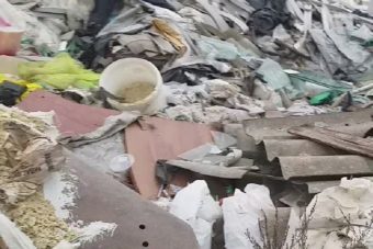 В Тверской области коммунальщиков заставили убрать свалку на набережной В Тверской области коммунальщиков заставили убрать свалку на набережной