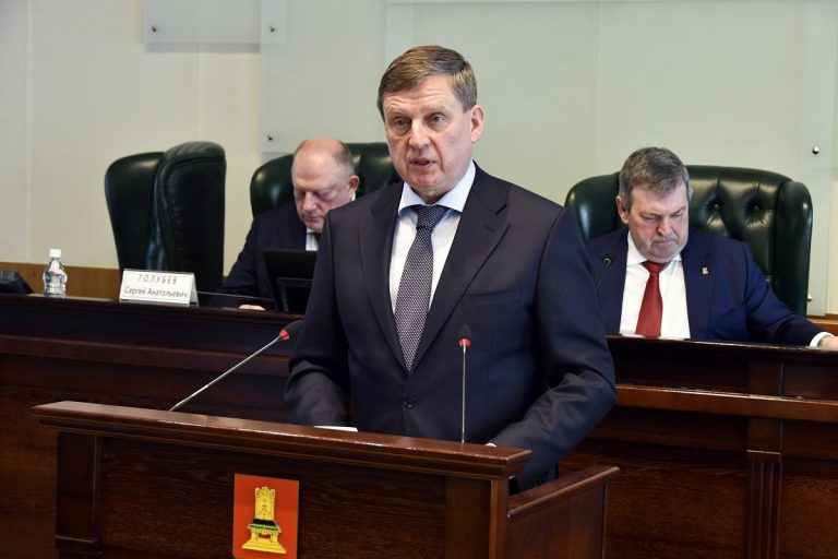 Сенатор Епишин отчитался перед тверскими законодателями о работе