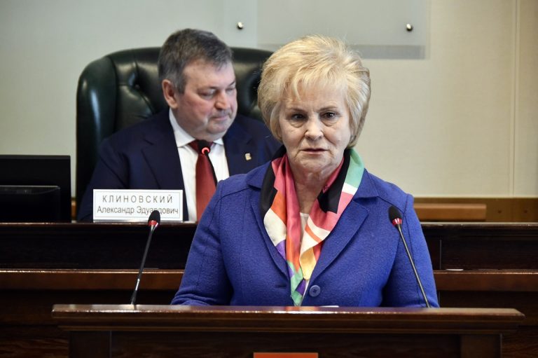 Сенатор Епишин отчитался перед тверскими законодателями о работе