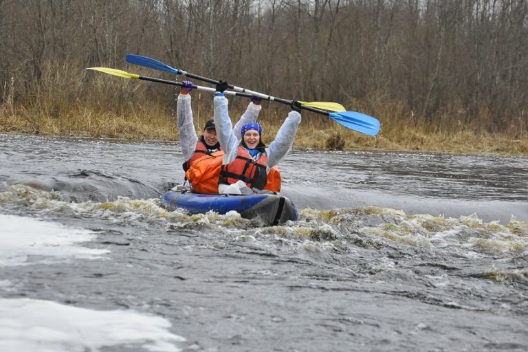 В Тверской области студенты совершили сплав по реке Логовежь