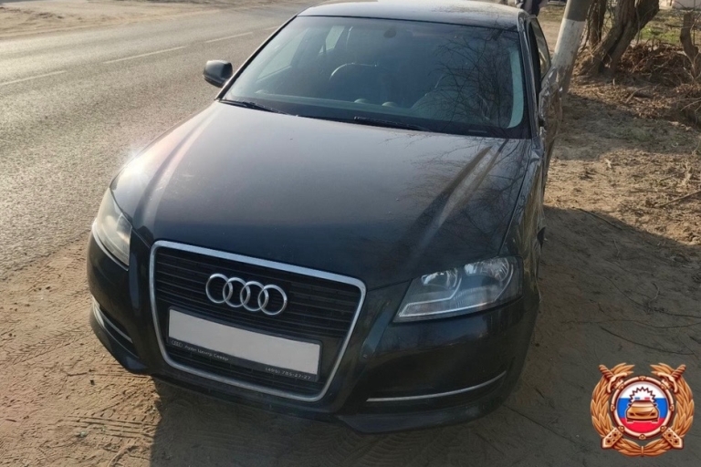 Две легковушки столкнулись во время поворота и обгона в Тверской области