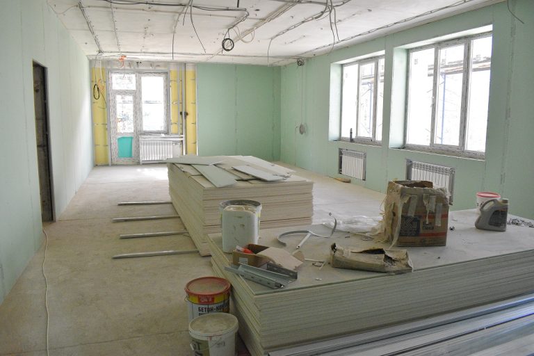 Глава Твери ознакомился с ремонтом детского сада №160