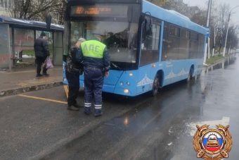 За 2 дня водителям автобусов в Твери назначено 14 штрафов за нарушения ПДД