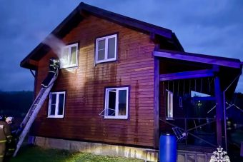 Короткое замыкание чуть не лишило жилья семью из Ржева