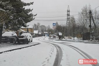 Тверь оказалась во власти снегопада