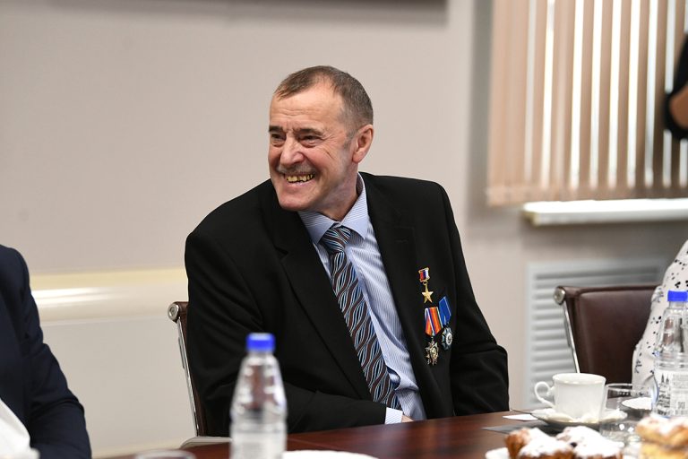 Глава Тверской области познакомился с трудовыми династиями ТВЗ