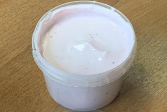 В Тверской области более тонны просроченного йогурта пытались выдать за свежий