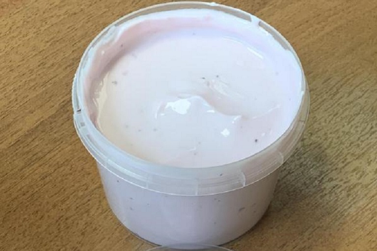 В Тверской области более тонны просроченного йогурта пытались выдать за свежий