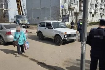 В Тверской области девочка на самокате попала под колеса машины