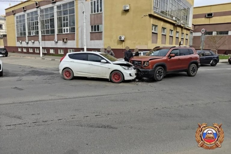 15-летняя девочка пострадала в столкновении автомобилей в Твери