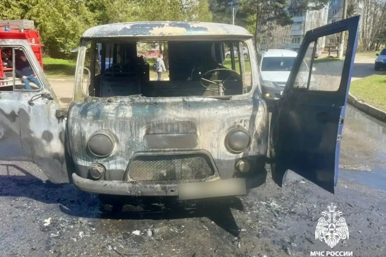 В Тверской области на ходу загорелся автомобиль