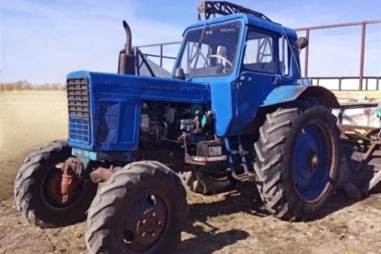 В Тверской области трактор превратился в бумеранг