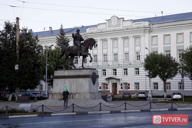В Твери ограничат движение на главной площади города