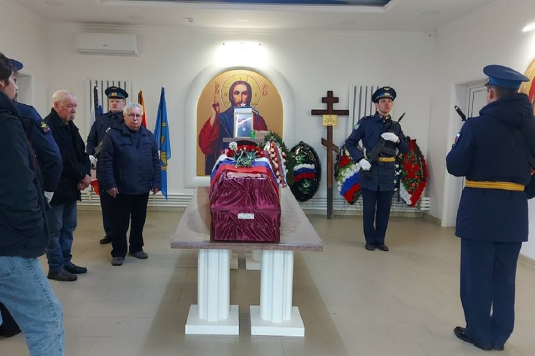 В Тверской области прозвучал траурный залп в честь погибшего в зоне СВО земляка