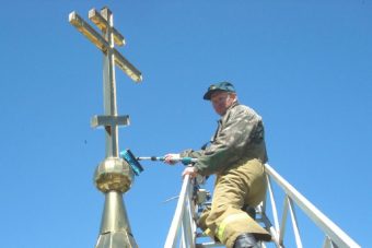 Названы суммы штрафов за изображения храмов без крестов