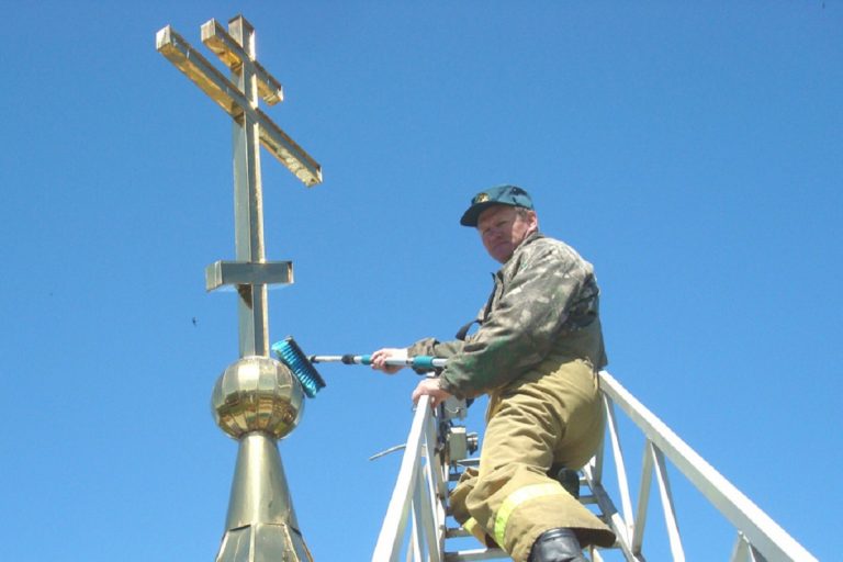 Названы суммы штрафов за изображения храмов без крестов