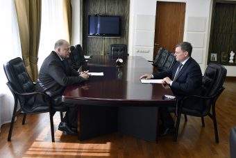 Спикер Законодательного собрания провёл рабочую встречу с сенатором от Тверской области Спикер Законодательного собрания провёл рабочую встречу с сенатором от Тверской области