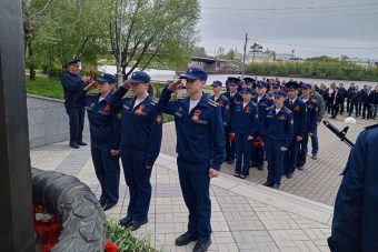 Ученики кадетского класса ФСБ в Твери почтили память героев Великой Отечественной войны