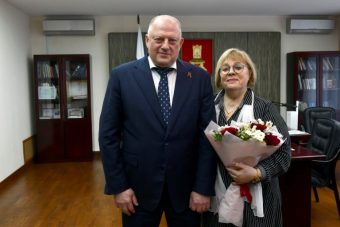 Сергей Голубев провел встречу с Почетным гражданином Тверской области Тамарой Карякиной Сергей Голубев провел встречу с Почетным гражданином Тверской области Тамарой Карякиной