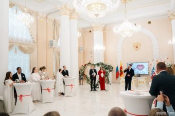 Во Дворце бракосочетания Тверской области стартовал летний свадебный сезон