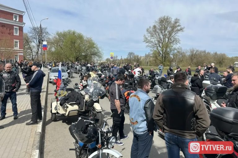 В Твери байкеры отправились в традиционный мотопробег в честь открытия сезона