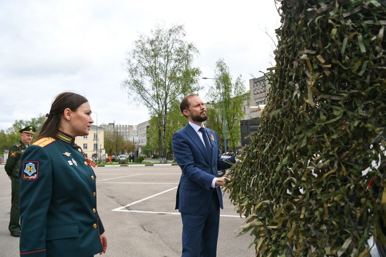 Виталий Королев: Мы передаем бойцам всю теплоту своих сердец и горячую веру в победу