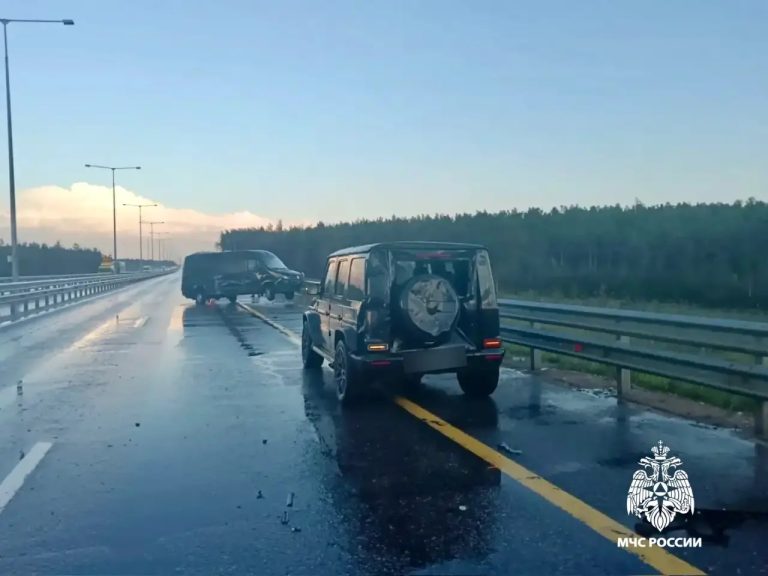 В Тверской области произошло массовое ДТП на трасе М-11