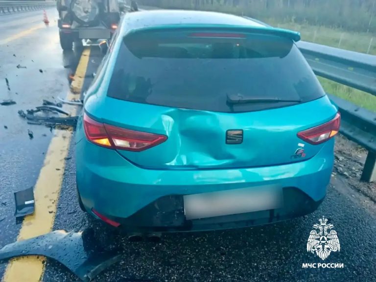 На М-11 в Тверской области сбили людей, помогавших пострадавшим в ДТП