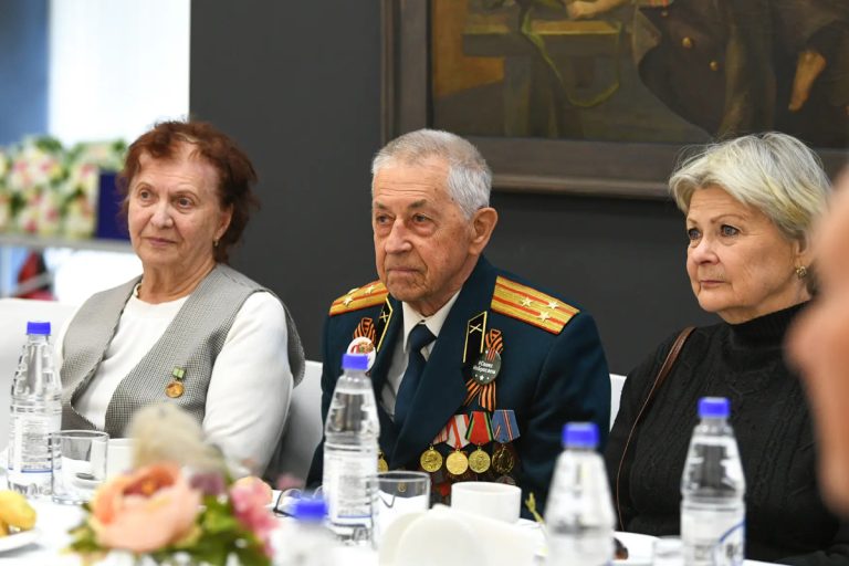 Виталий Королев встретился с ветеранами Великой Отечественной войны