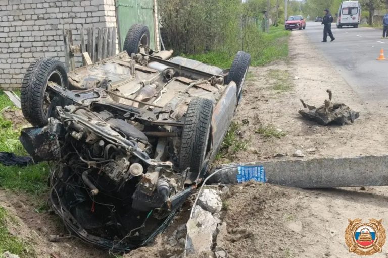 В Тверской области водитель и пассажир в ДТП получили травмы