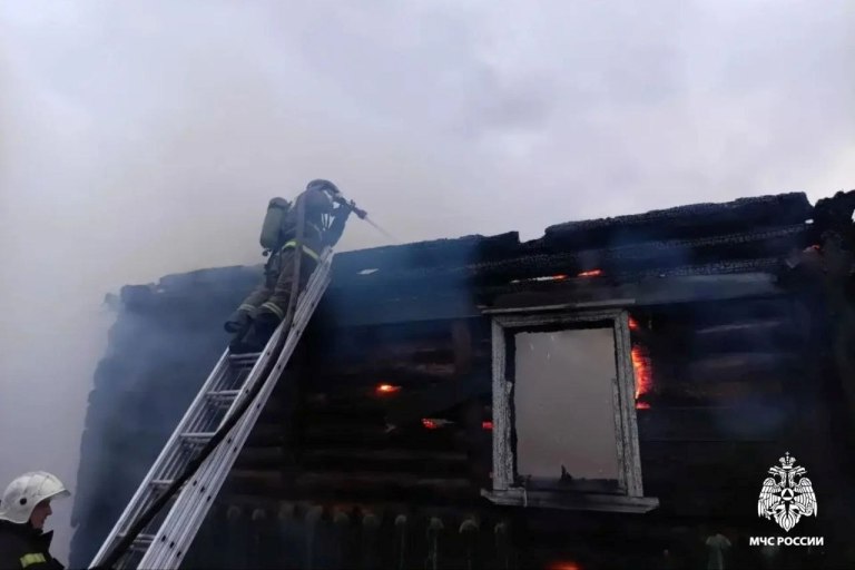 Женщина погибла при пожаре в Тверской области