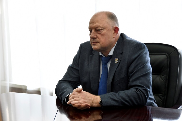 Сергей Голубев обсудил с Ларисой Мосолыгиной вопросы формирования правового воспитания молодежи