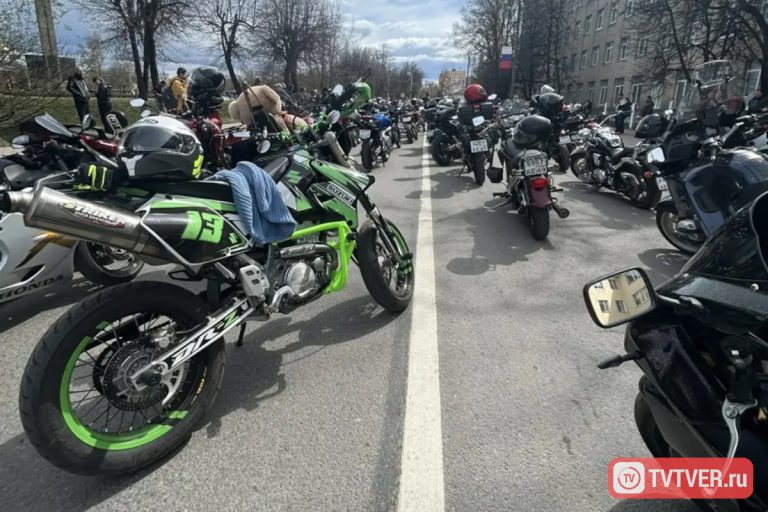 В Твери байкеры отправились в традиционный мотопробег в честь открытия сезона