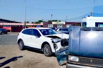 В Твери два человека пострадали в ДТП