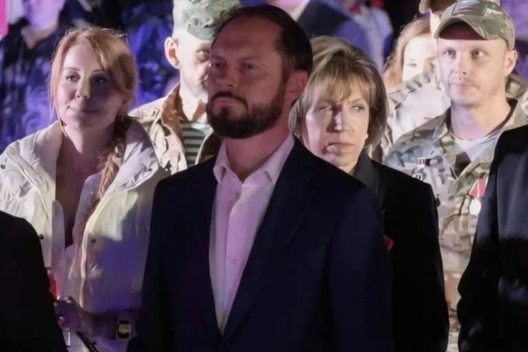 Виталий Королев отдал дань памяти павшим защитникам Отечества