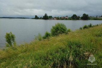 Мужчина утонул в реке Шлине в Тверской области