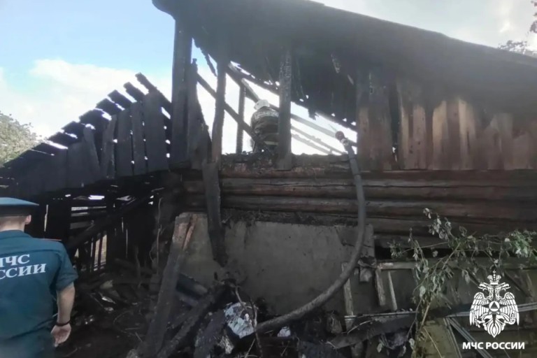 В Тверской области сгорела баня