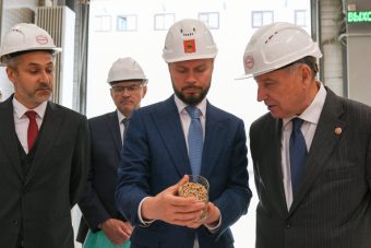 Виталий Королев посетил крупнейшее агропромышленное предприятие Тверской области