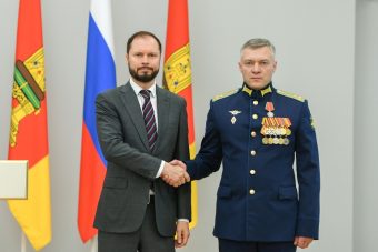 Виталий Королев в канун Дня России наградил жителей Тверской области