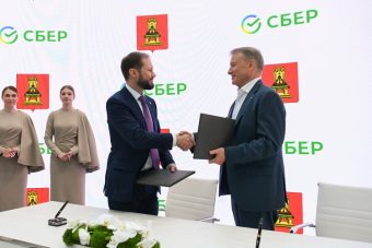 ПМЭФ-2026: Виталий Королев подписал с Германом Грефом соглашение о преобразованиях общественного транспорта в Тверской области