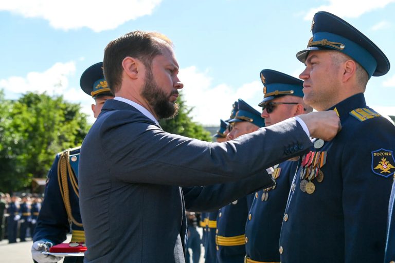 Виталий Королев поздравил выпускников Военной академии ВКО в Твери