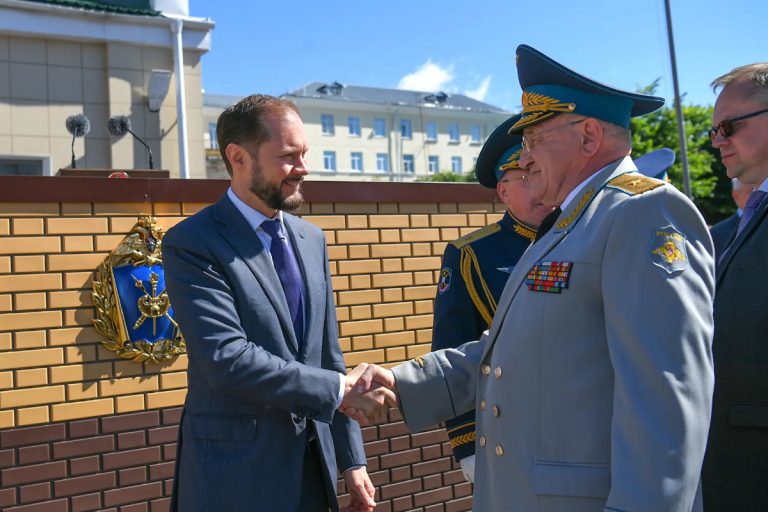 Виталий Королев поздравил выпускников Военной академии ВКО в Твери