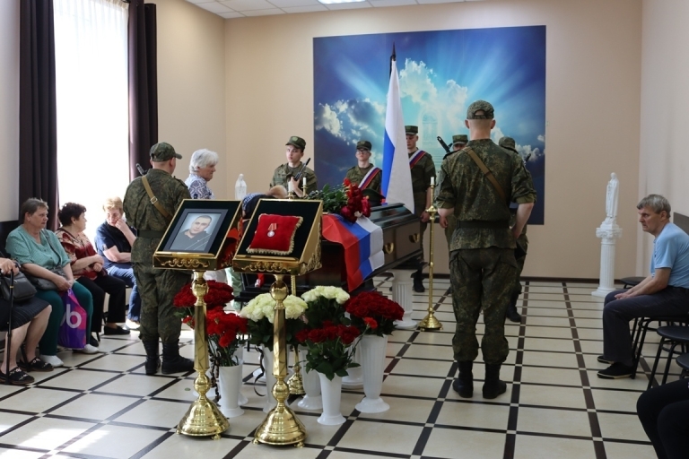 В Тверской области простились с бойцом, геройски погибшим на СВО