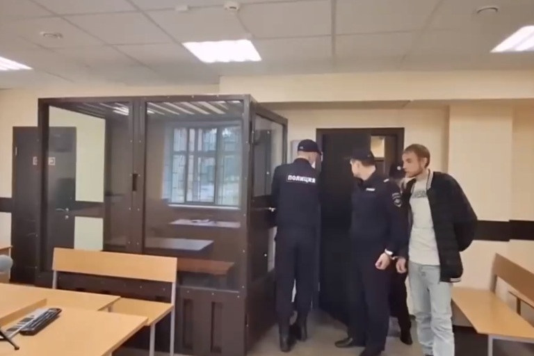 В Тверской области мужчина убил знакомого табуреткой