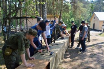 В школах Тверской области долю военной подготовки увеличат до 50%