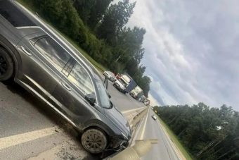 Под Тверью Hyundai врезался в ограждение, пострадал водитель Под Тверью Hyundai врезался в ограждение, пострадал водитель