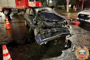 Четыре человека пострадали в ДТП на перекрестке в Твери