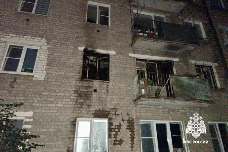 В Ржеве из-за курения чуть не погибли два человека