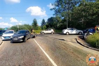 Водитель скутера попал в БСМП после столкновения с автомобилем в Твери