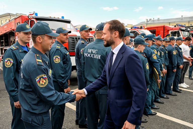 Виталий Королев и Александр Куренков наградили лучших спасателей Тверской области